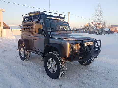 LR Defender