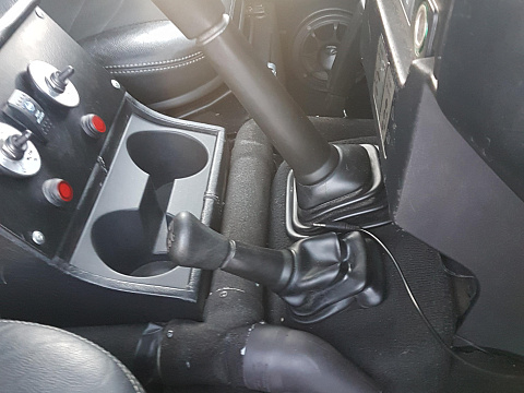 LR Defender