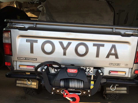 Toyota Hilux 