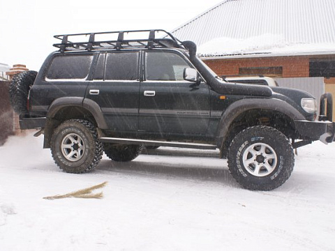 Toyota Land Cruiser 80: лифт 4", силовые и экспедиция