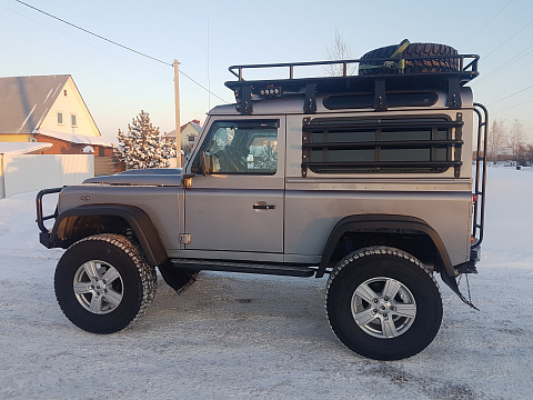 LR Defender