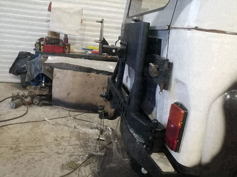 Крепление калитки OJ на УАЗ Хантер — Custom's Tuning, Тюмень